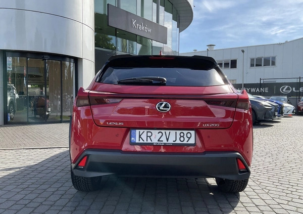 Lexus UX cena 129900 przebieg: 30760, rok produkcji 2020 z Kraków małe 466